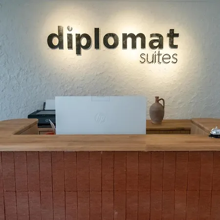 Diplomat 4*