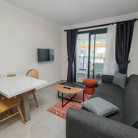 Aparthotel Diplomat 4*